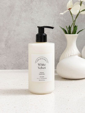 Dailycomma Bello De Perfume Hand Lotion White Velvet 300 ml