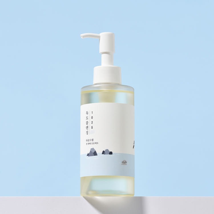 ROUND LAB 1025 Dokdo Cleansing Oil 200ml cleanser packaging image